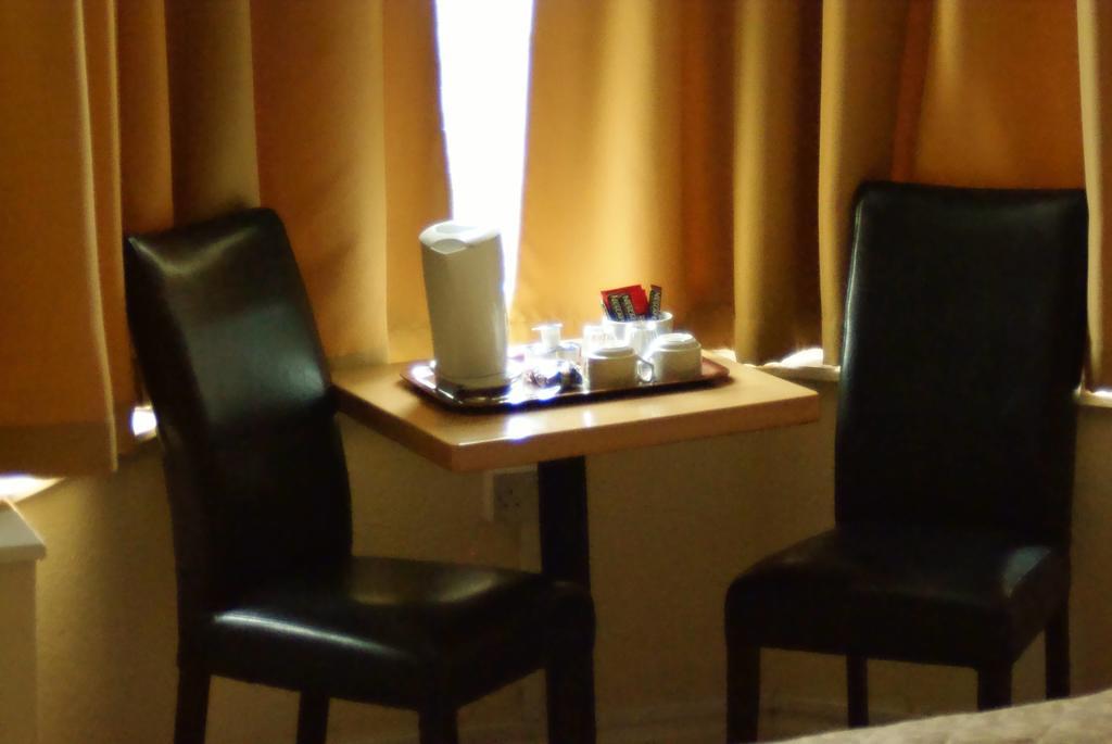 Sea View Hostel *