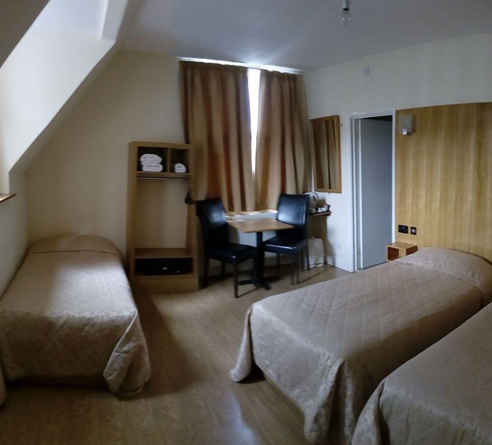 Sea View Hostel *